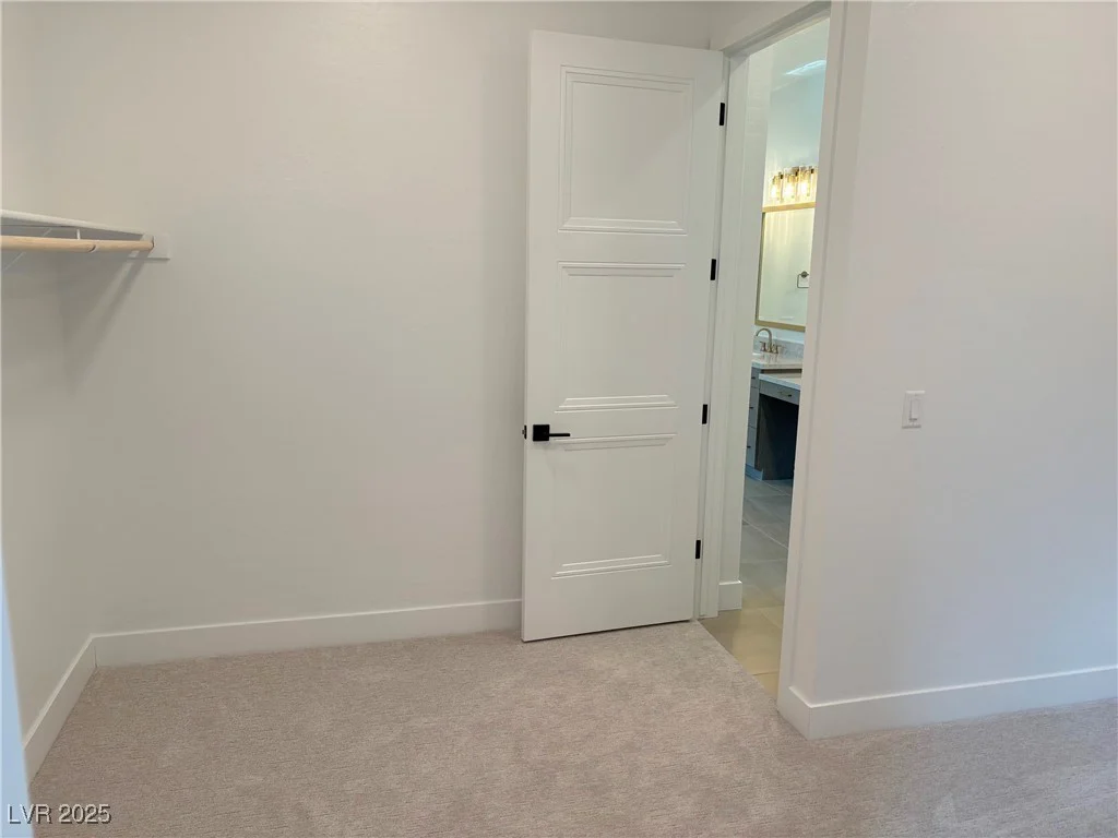 5454 Middleton Falls, Las Vegas, NV 89139