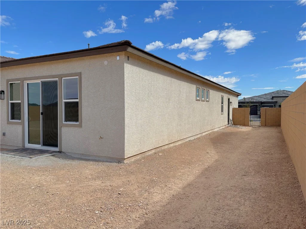 5454 Middleton Falls, Las Vegas, NV 89139