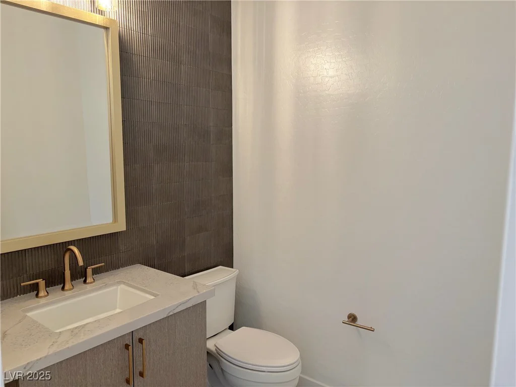 5454 Middleton Falls, Las Vegas, NV 89139