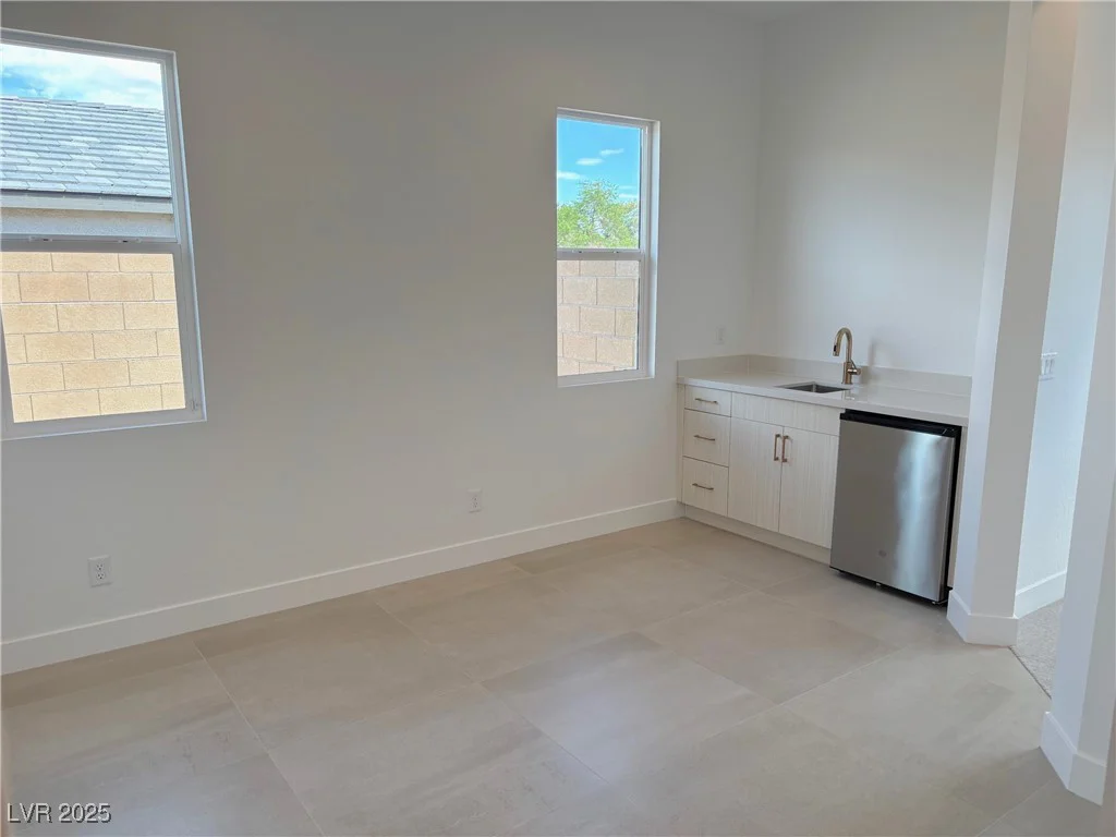 5454 Middleton Falls, Las Vegas, NV 89139