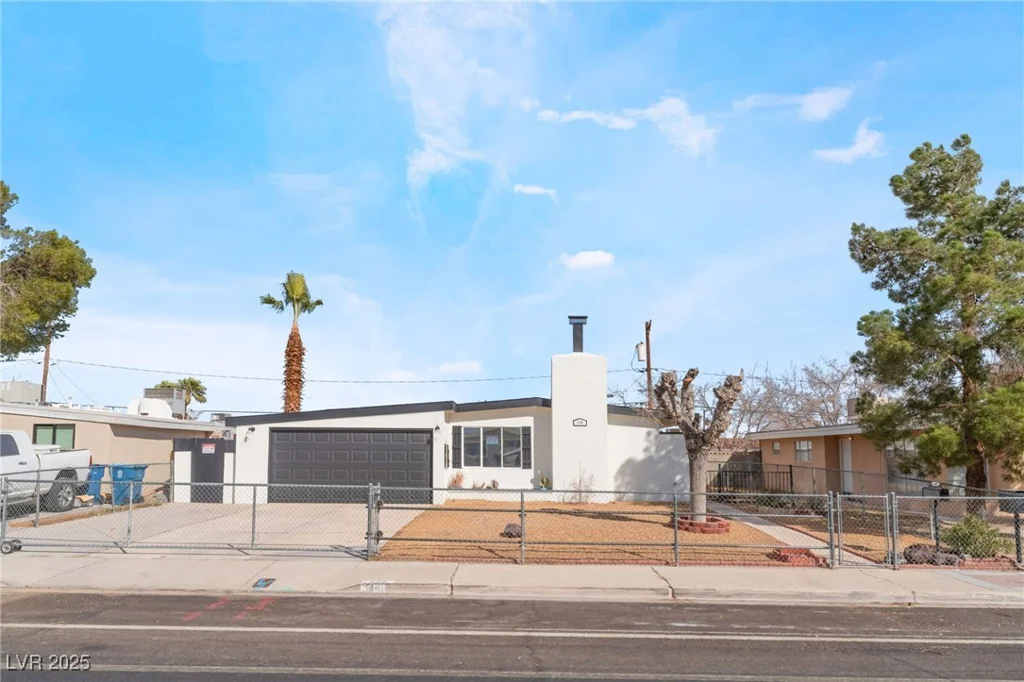 348 Upland, Las Vegas, NV 89107