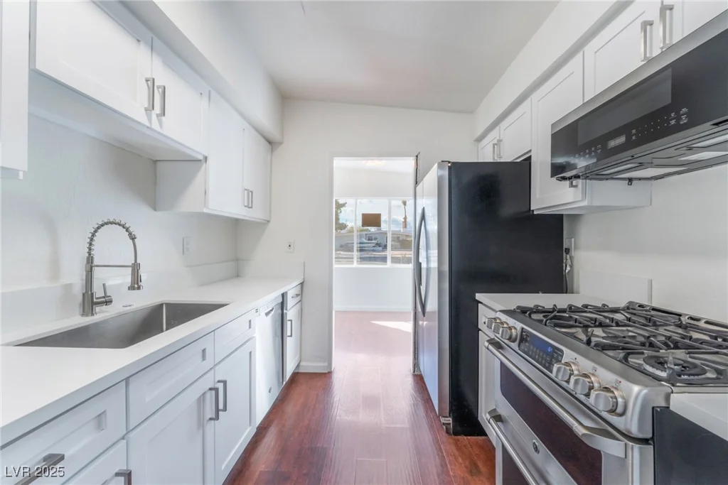 348 Upland, Las Vegas, NV 89107
