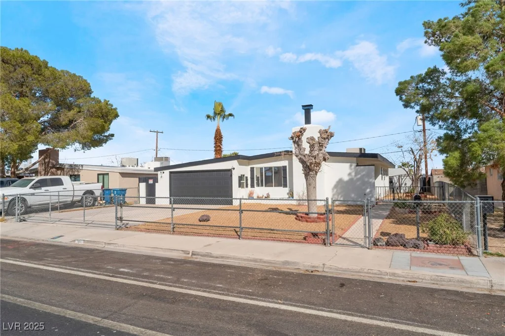 348 Upland, Las Vegas, NV 89107