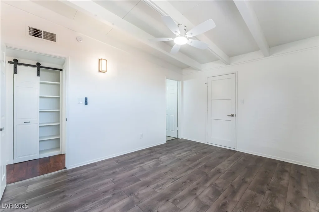 348 Upland, Las Vegas, NV 89107