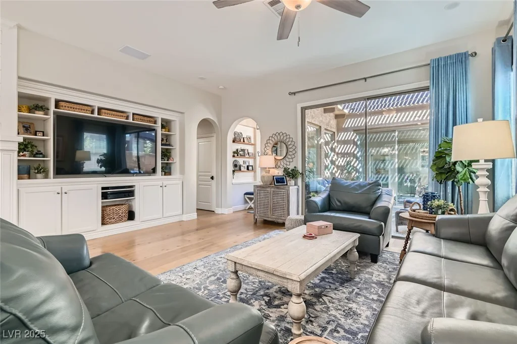 1049 Via Saint Lucia, Henderson, NV 89011