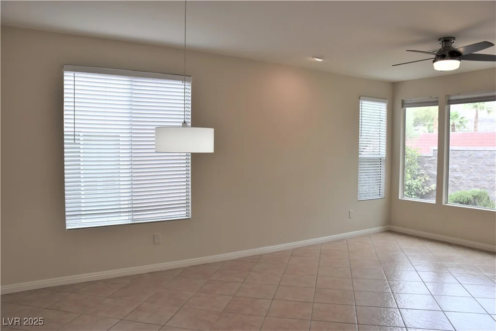 10239 PREMIA, Las Vegas, NV 89135