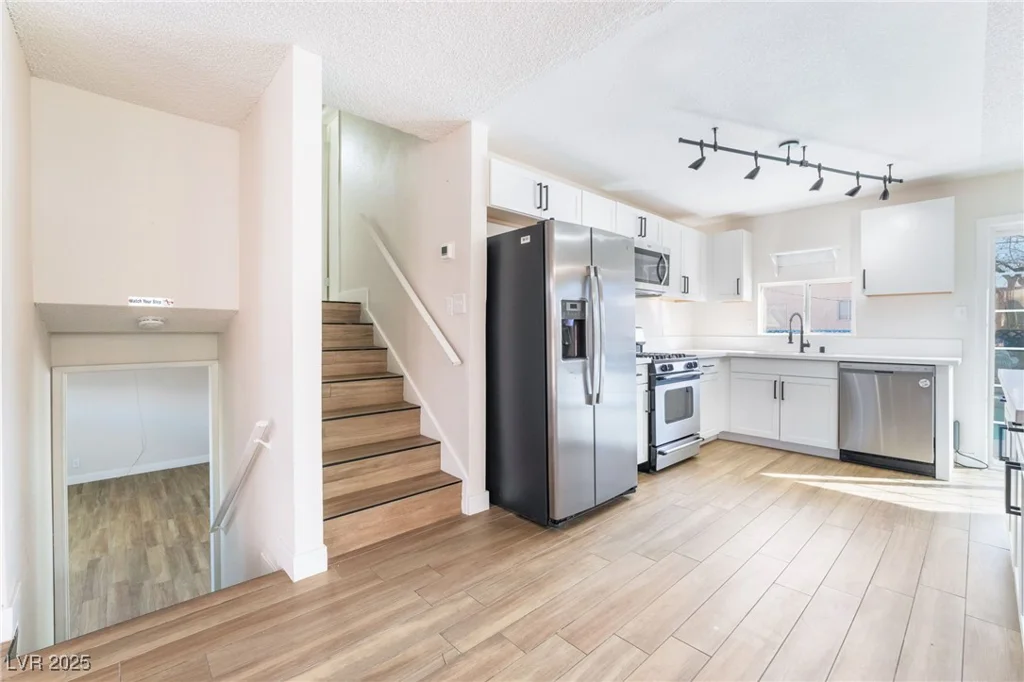 308 Fox, Las Vegas, NV 89107