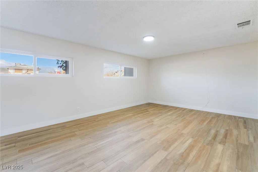 308 Fox, Las Vegas, NV 89107