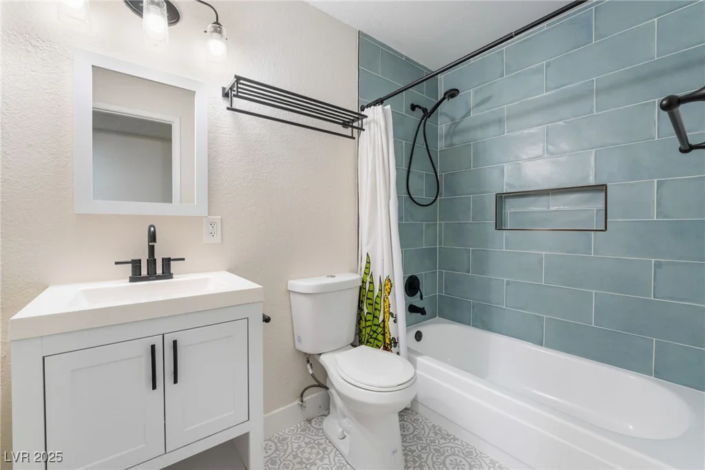 308 Fox, Las Vegas, NV 89107