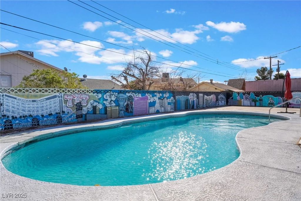 308 Fox, Las Vegas, NV 89107