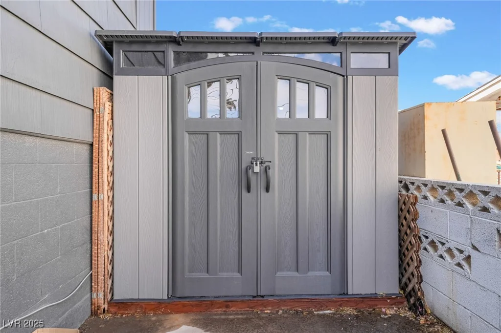 308 Fox, Las Vegas, NV 89107