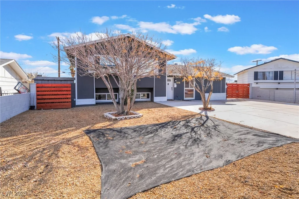 308 Fox, Las Vegas, NV 89107