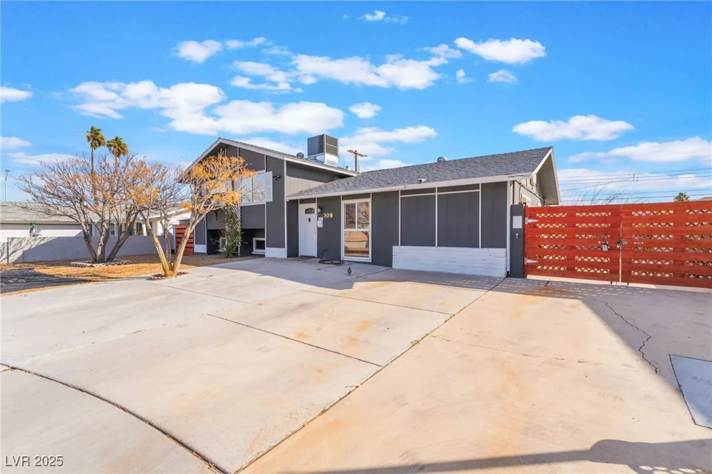 308 Fox, Las Vegas, NV 89107