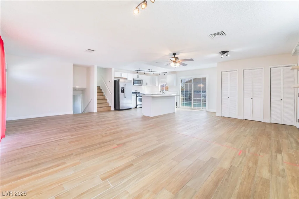 308 Fox, Las Vegas, NV 89107