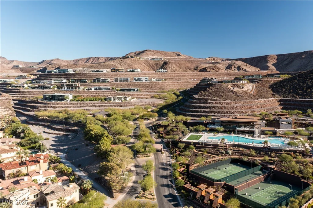 20 Sanctuary Peak, Henderson, NV 89012