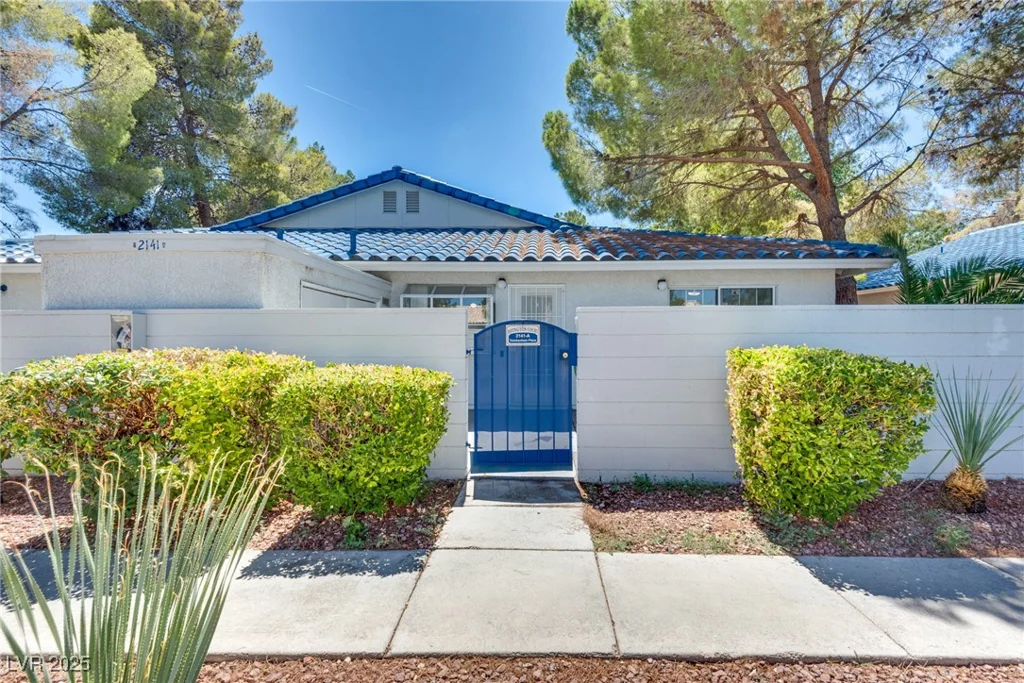 2141 Twickenham, Las Vegas, NV 89108