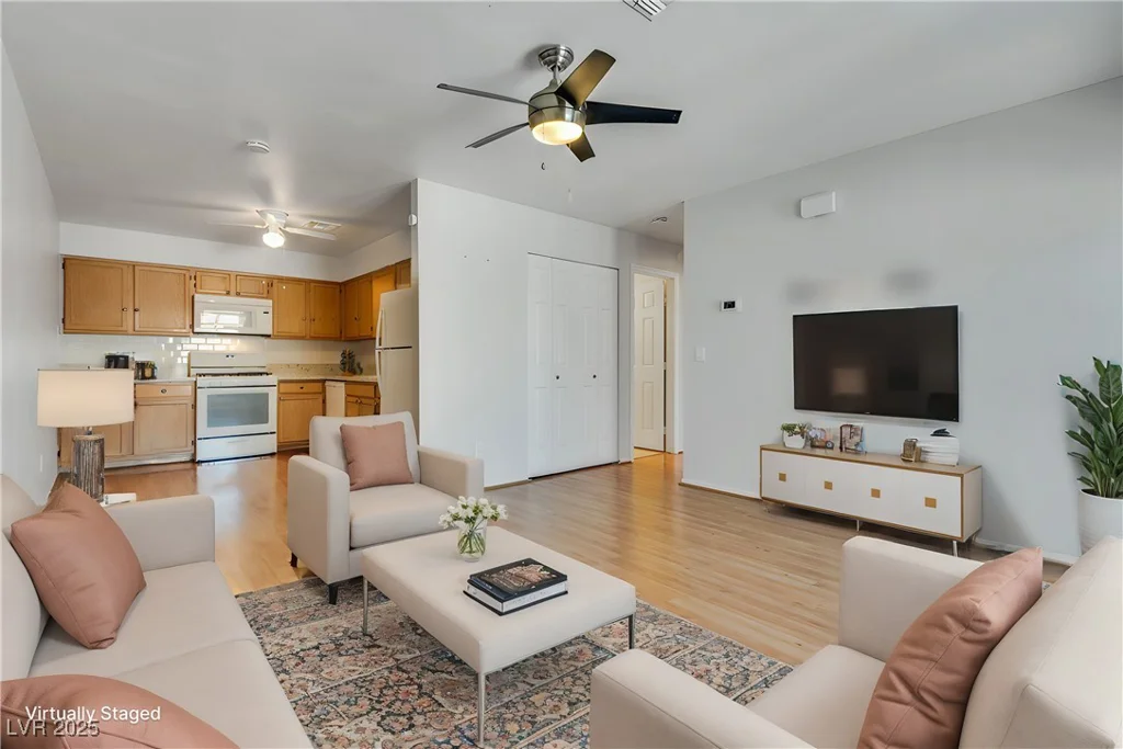 2141 Twickenham, Las Vegas, NV 89108