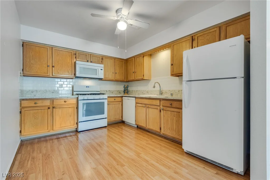 2141 Twickenham, Las Vegas, NV 89108