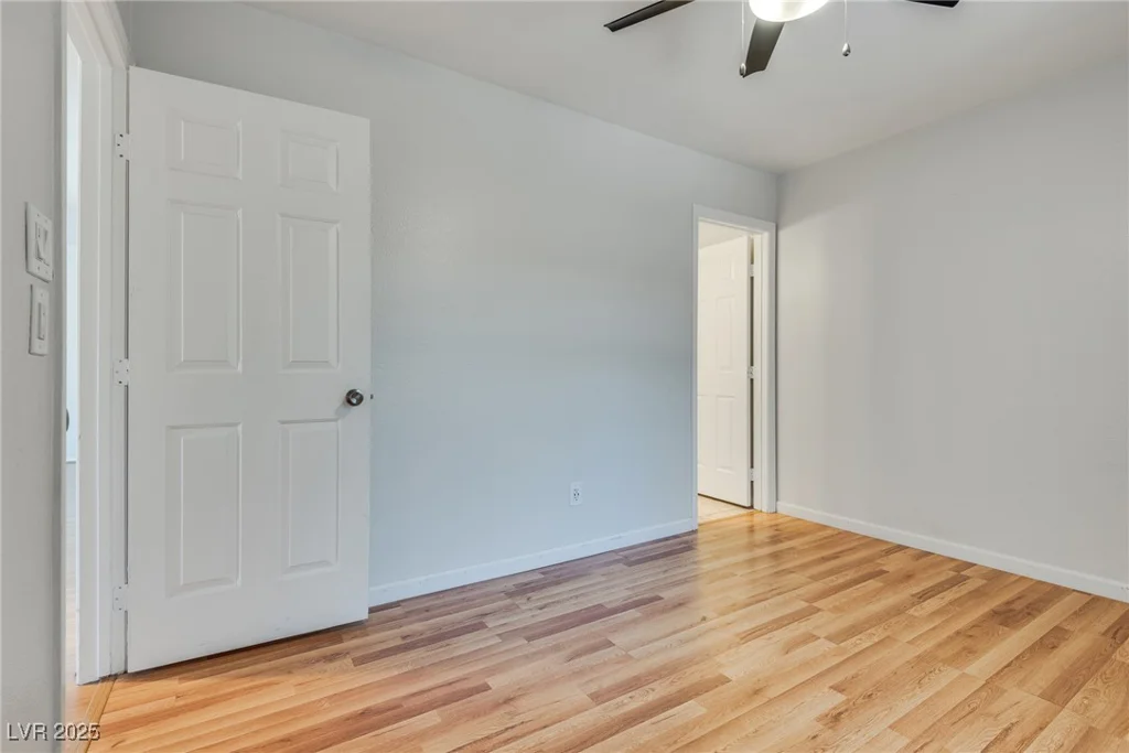 2141 Twickenham, Las Vegas, NV 89108