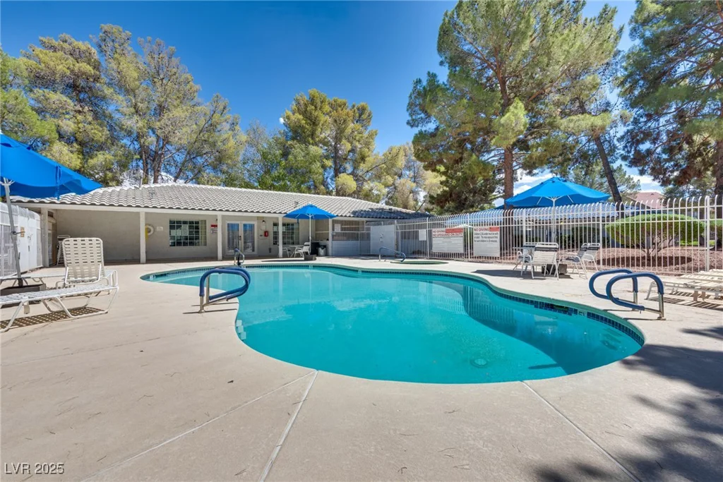 2141 Twickenham, Las Vegas, NV 89108