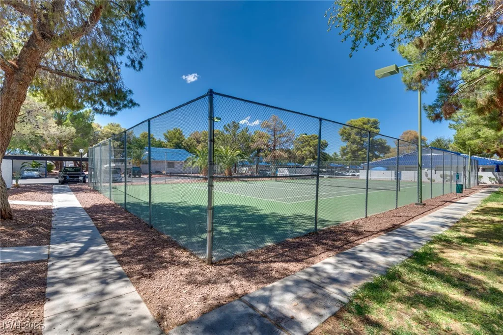 2141 Twickenham, Las Vegas, NV 89108