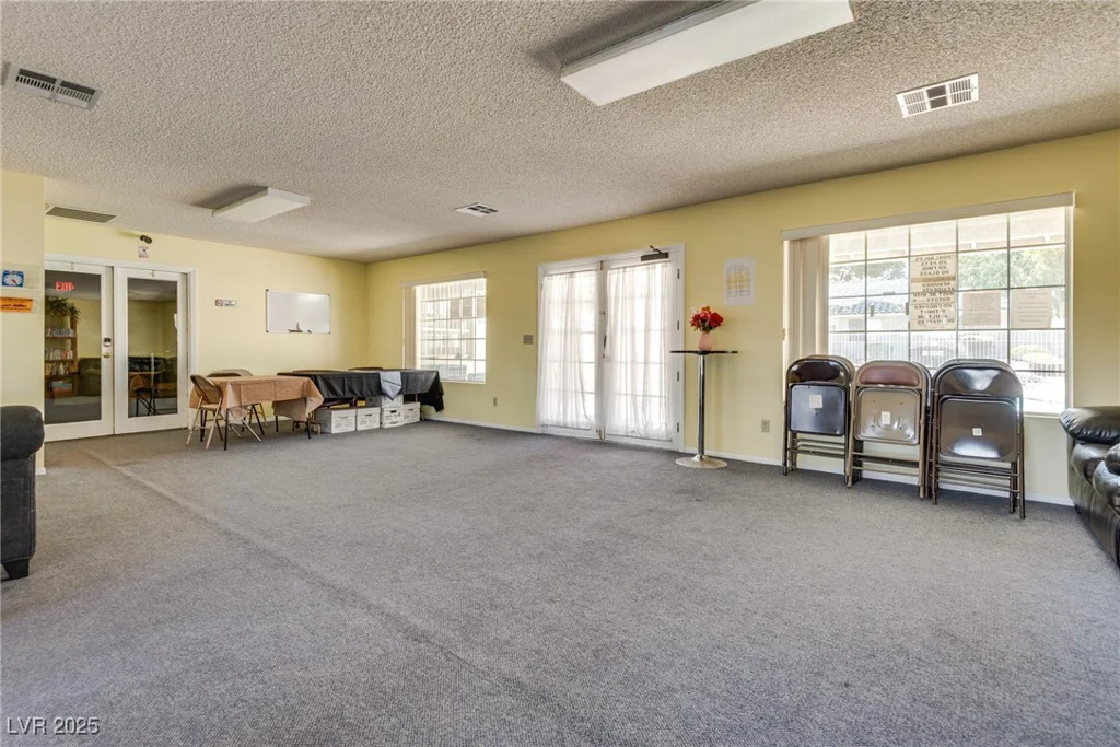 2141 Twickenham, Las Vegas, NV 89108