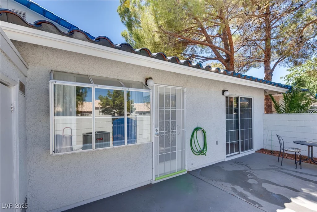 2141 Twickenham, Las Vegas, NV 89108