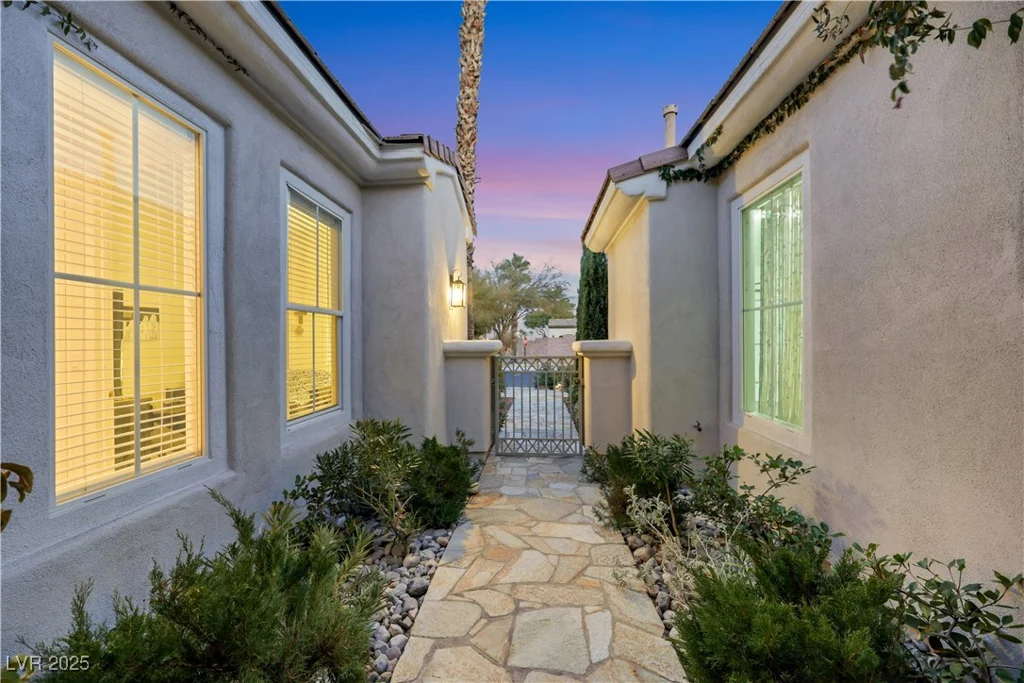 2785 Soft Horizon, Las Vegas, NV 89135