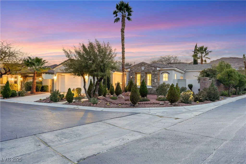 2785 Soft Horizon, Las Vegas, NV 89135