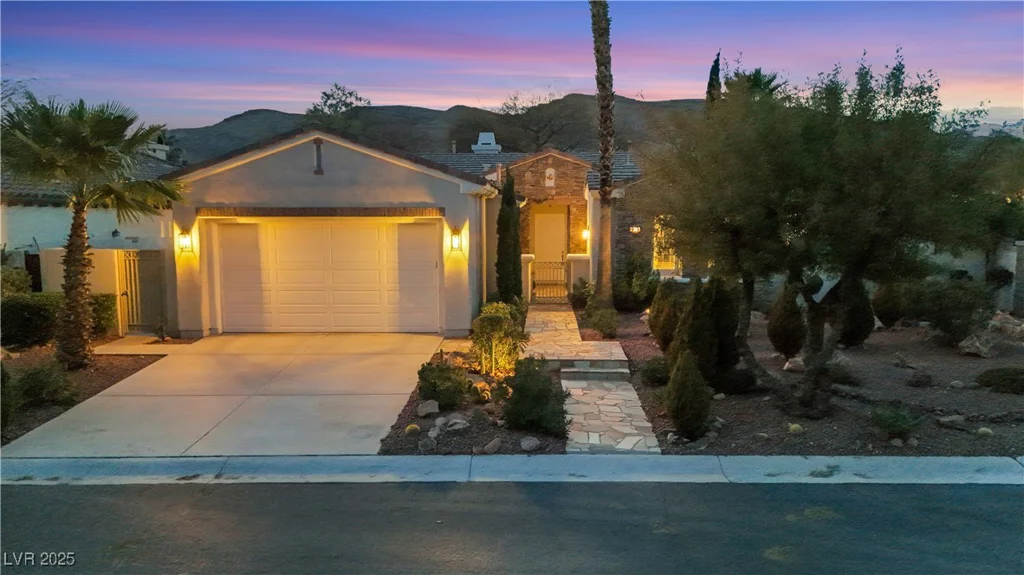 2785 Soft Horizon, Las Vegas, NV 89135