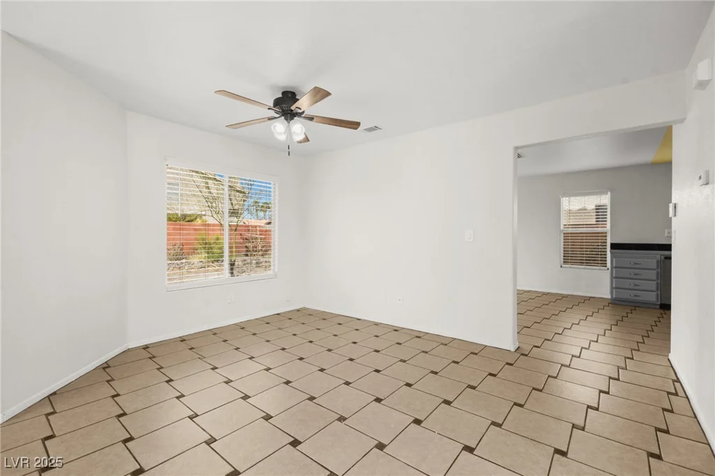 1904 Monte Alban, North Las Vegas, NV 89031