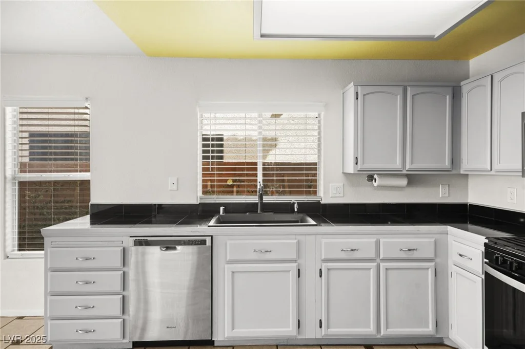 1904 Monte Alban, North Las Vegas, NV 89031