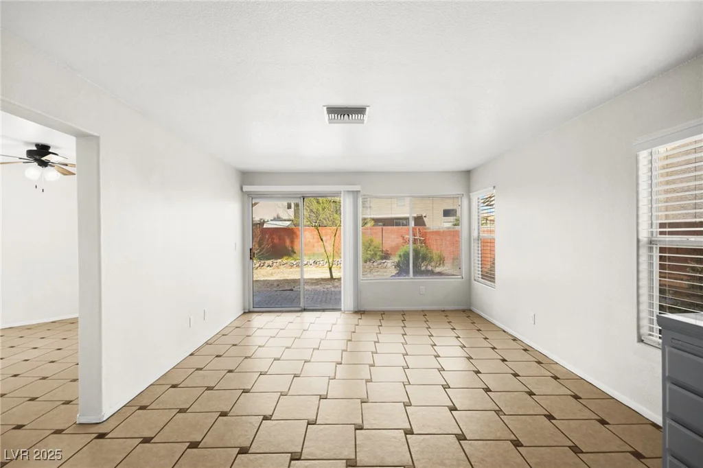 1904 Monte Alban, North Las Vegas, NV 89031