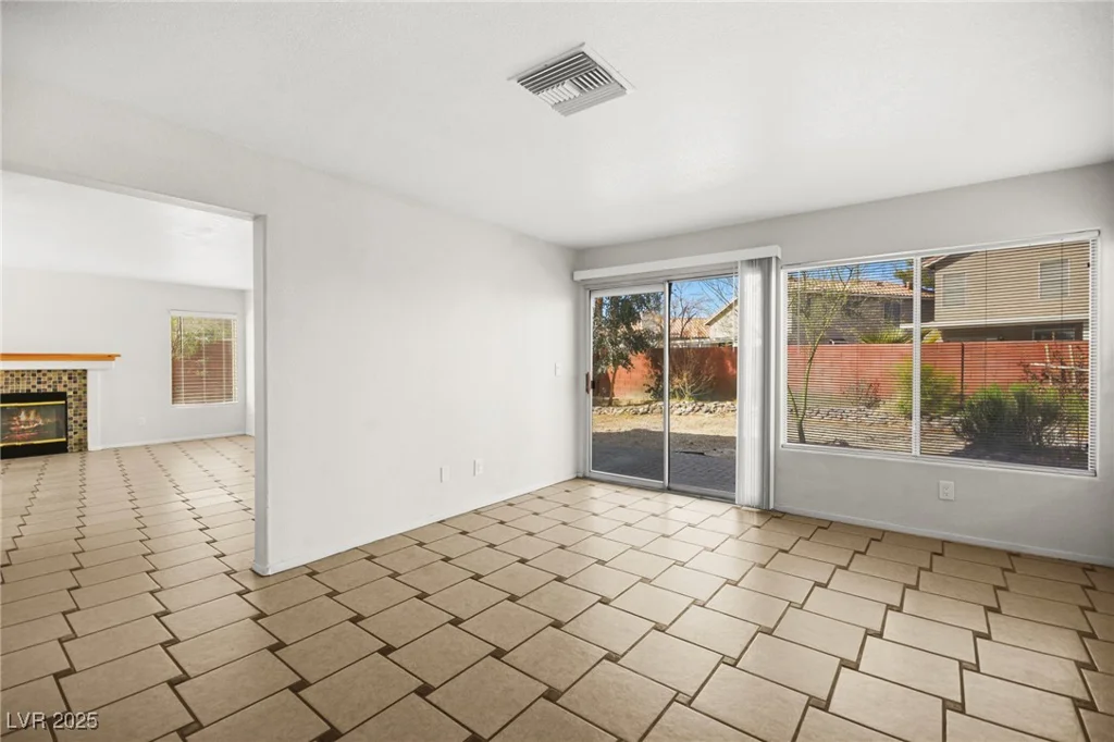 1904 Monte Alban, North Las Vegas, NV 89031