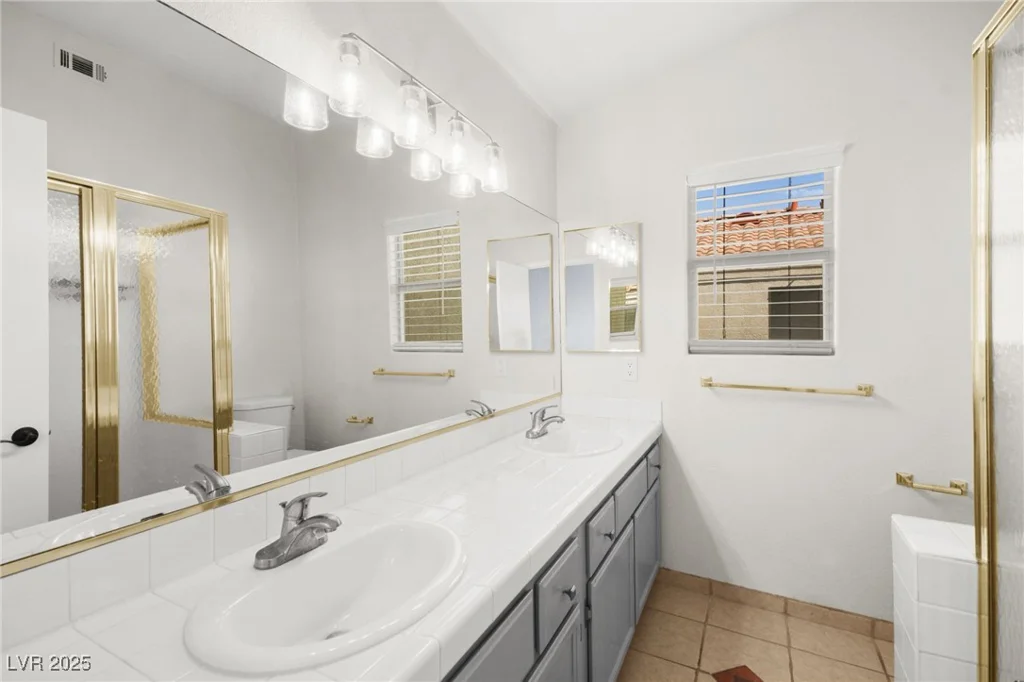 1904 Monte Alban, North Las Vegas, NV 89031