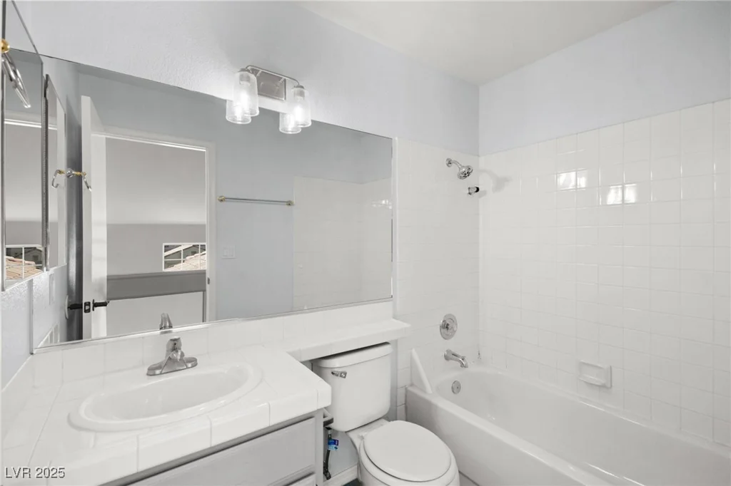 1904 Monte Alban, North Las Vegas, NV 89031