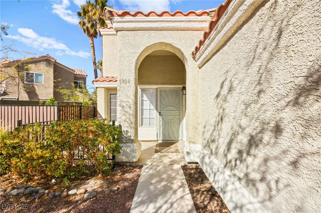 1904 Monte Alban, North Las Vegas, NV 89031