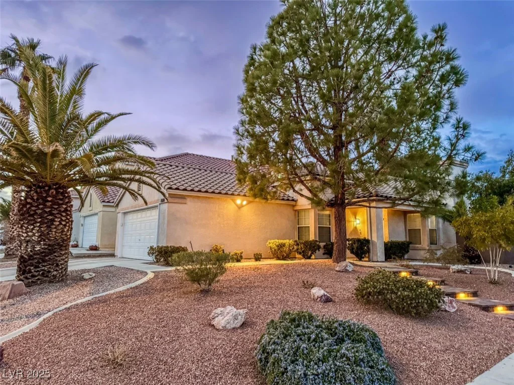 7608 Little Valley, Las Vegas, NV 89147