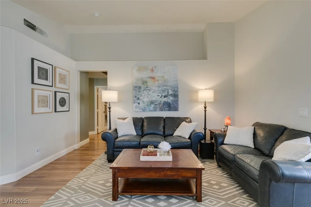 7608 Little Valley, Las Vegas, NV 89147