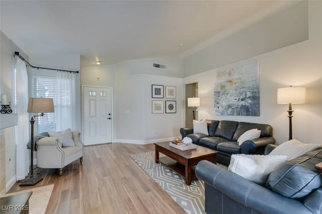 7608 Little Valley, Las Vegas, NV 89147