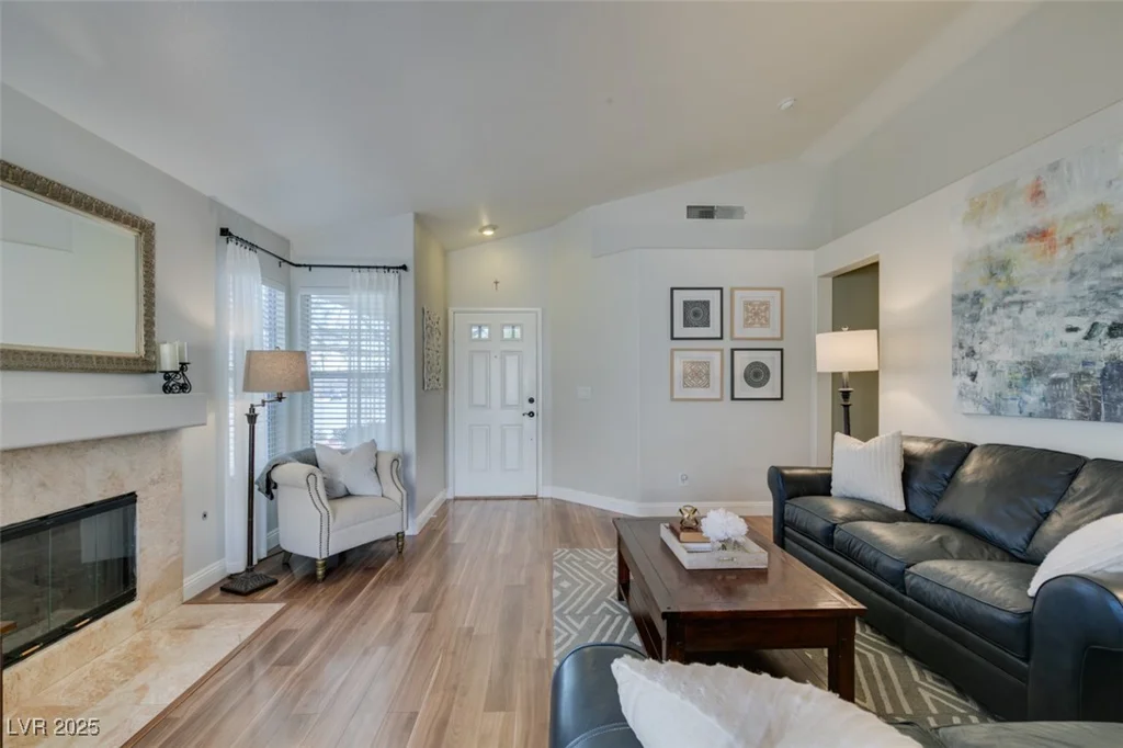 7608 Little Valley, Las Vegas, NV 89147