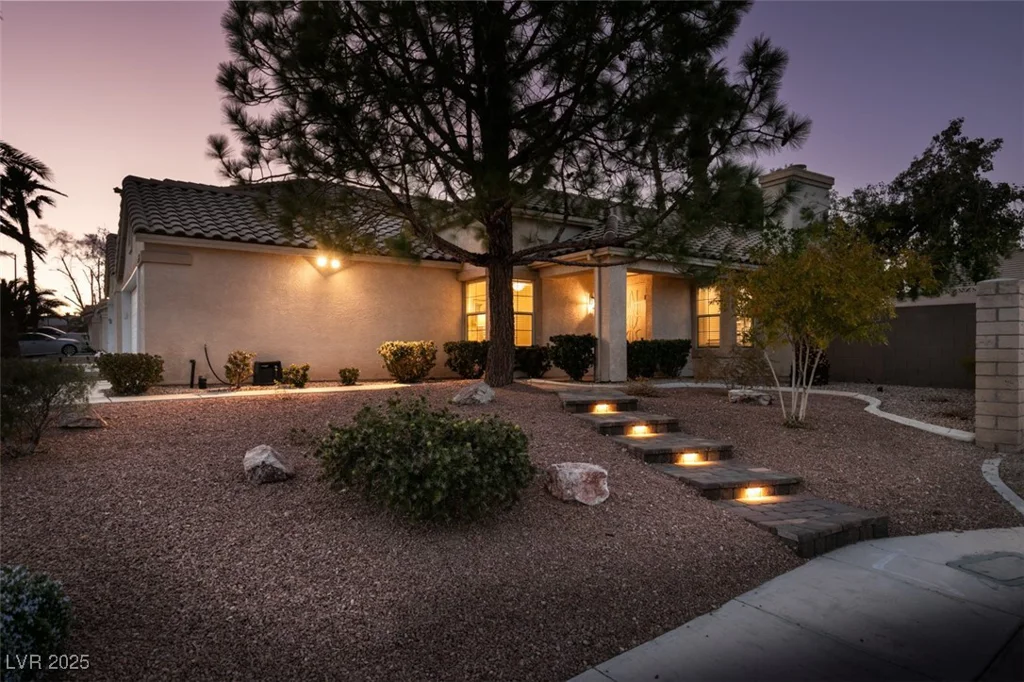 7608 Little Valley, Las Vegas, NV 89147