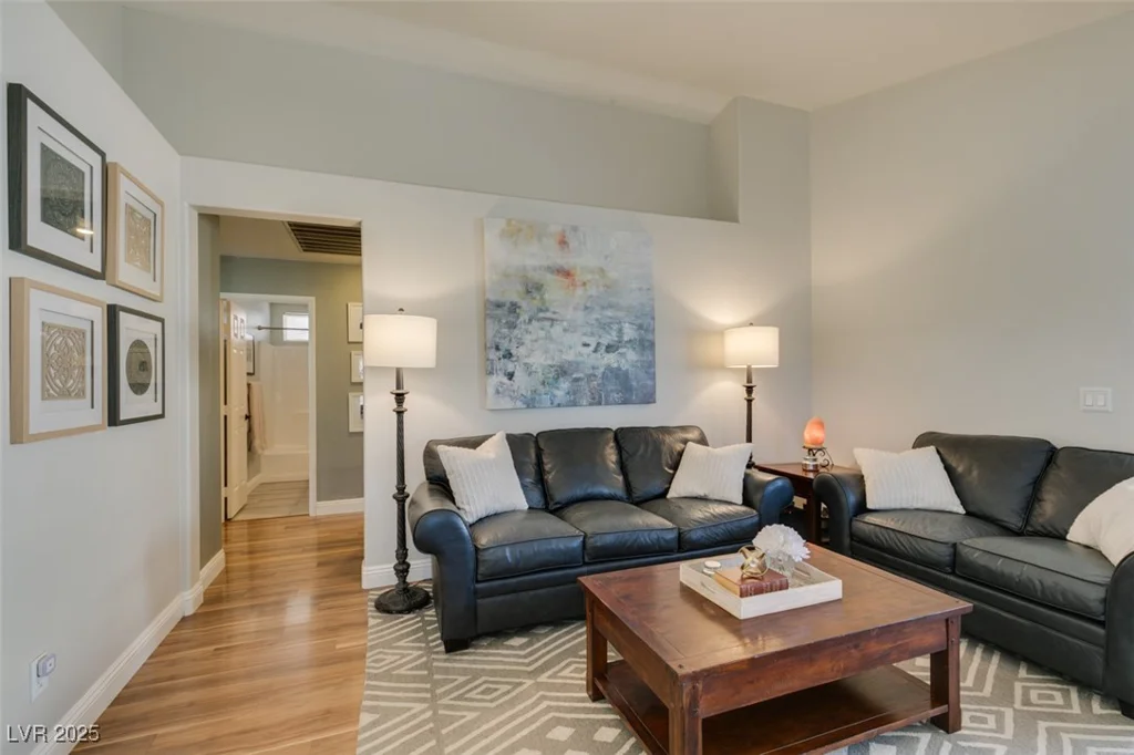 7608 Little Valley, Las Vegas, NV 89147