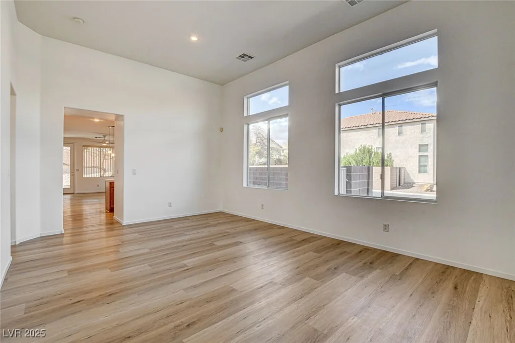 5965 Poplar Tree, Las Vegas, NV 89148