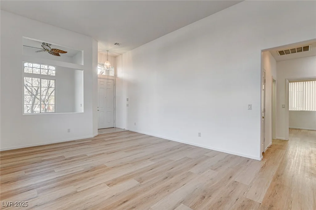 5965 Poplar Tree, Las Vegas, NV 89148