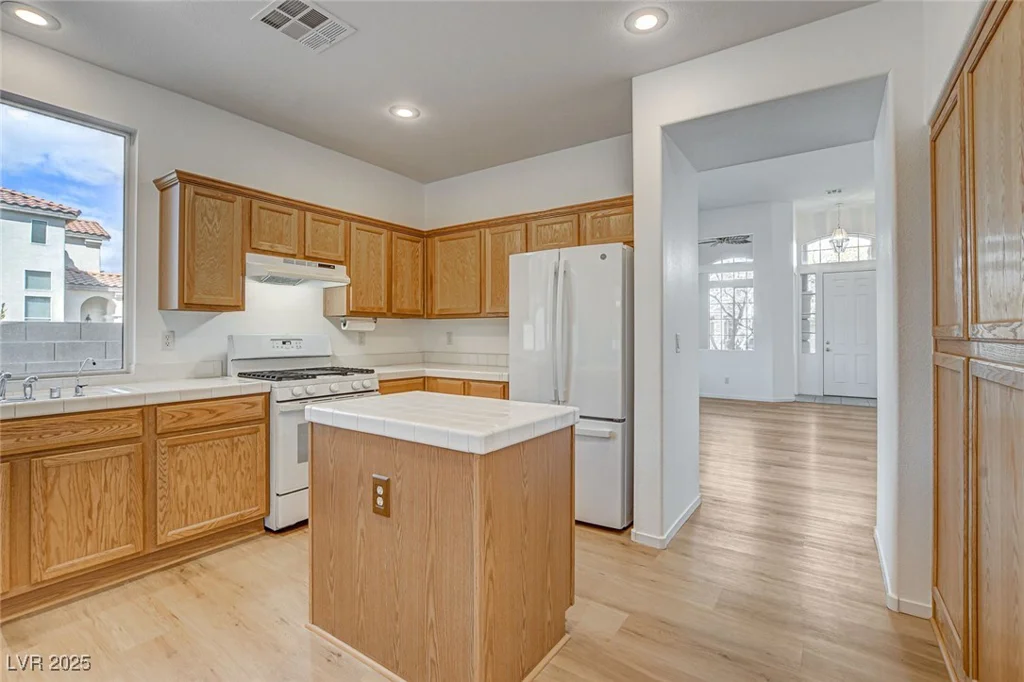 5965 Poplar Tree, Las Vegas, NV 89148