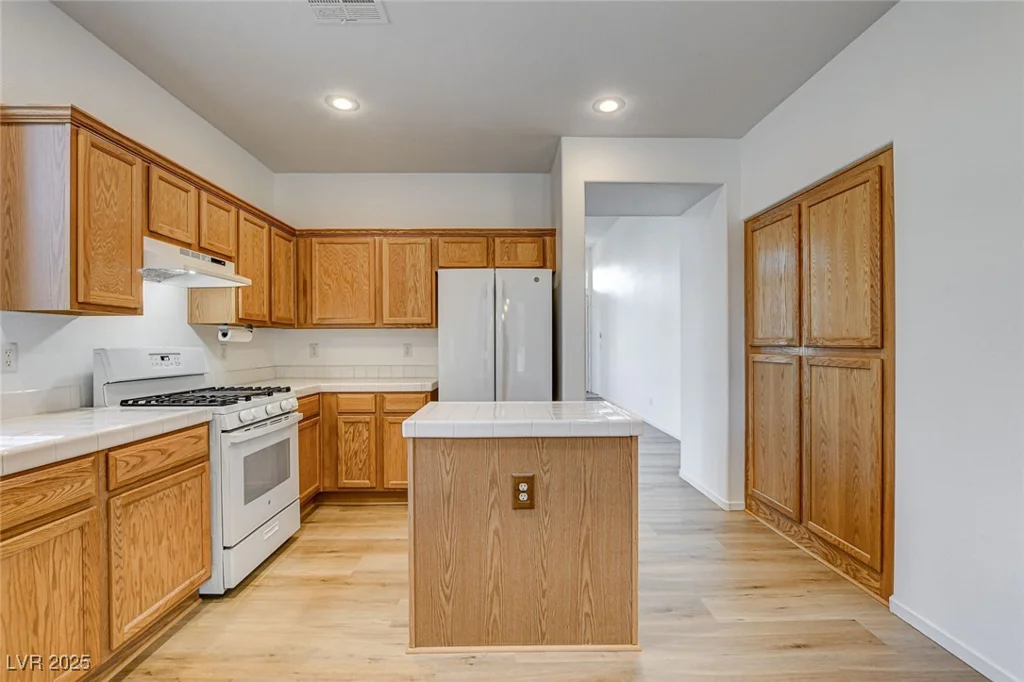 5965 Poplar Tree, Las Vegas, NV 89148
