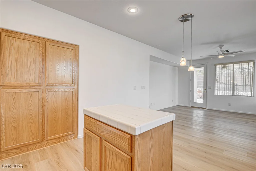 5965 Poplar Tree, Las Vegas, NV 89148