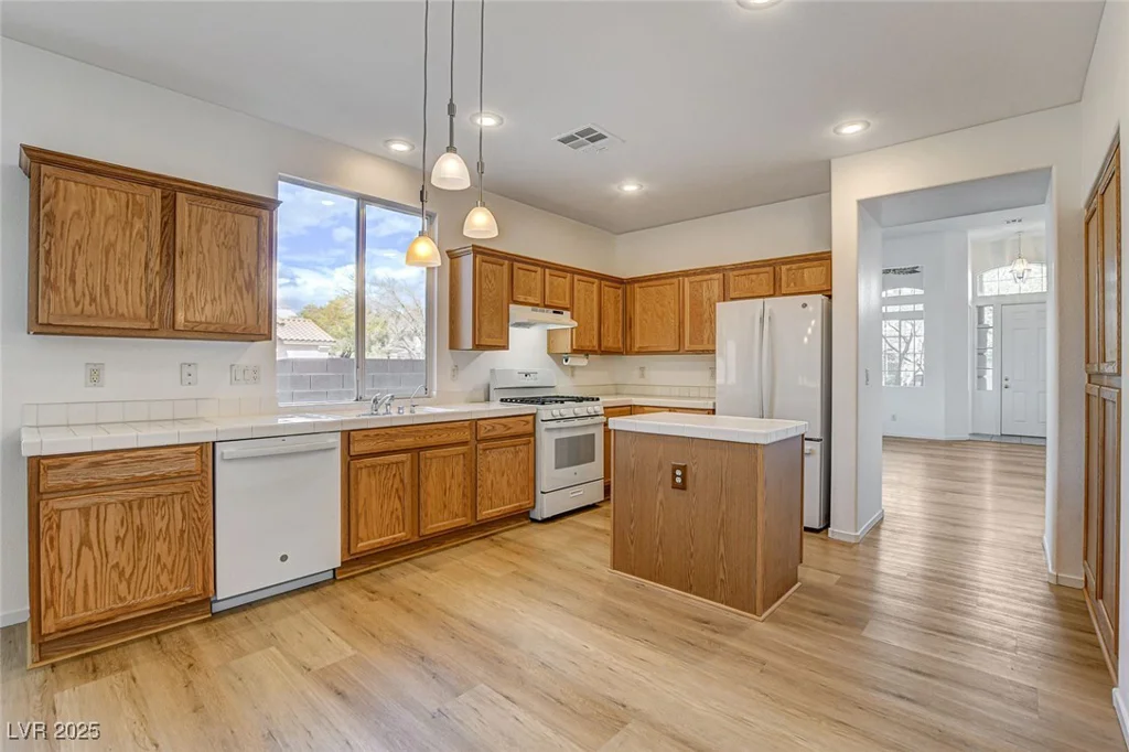 5965 Poplar Tree, Las Vegas, NV 89148