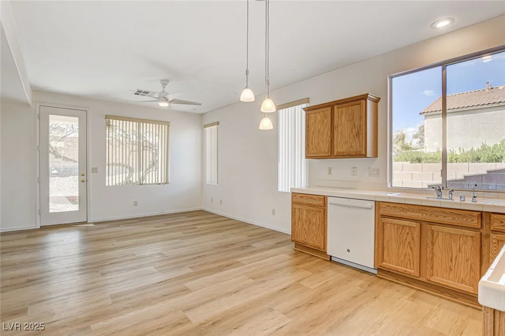 5965 Poplar Tree, Las Vegas, NV 89148